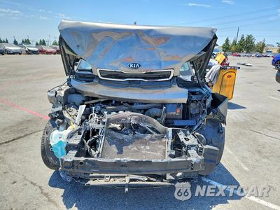 Piąte zdjęcie samochodu w środku: 2014 KIA SOUL + VIN:KNDJP3A57E7067947 - miniatura