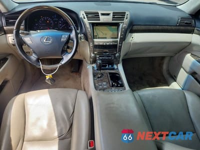 Zdjęcie 8 z 12 samochodu: 2007 LEXUS LS 460L VIN:JTHGL46FX75007705 - miniatura