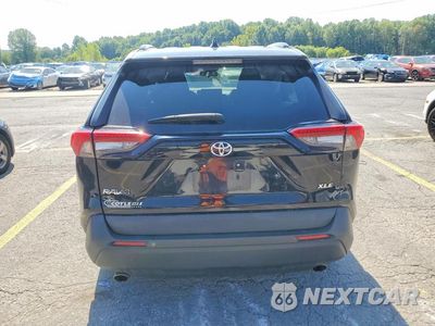Zdjęcie 6 z 13 samochodu: 2021 TOYOTA RAV4 XLE VIN:2T3W1RFVXMC111155 - miniatura