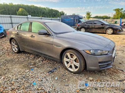Czwarte zdjęcie samochodu z boku: 2017 JAGUAR XE PREMIUM VIN:SAJAD4BG9HA971659 - miniatura
