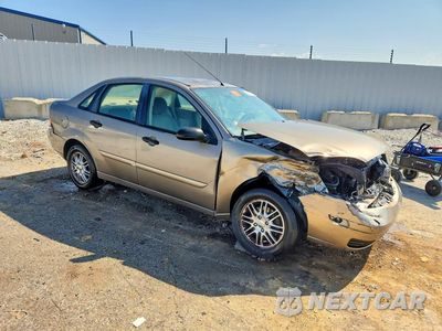 Czwarte zdjęcie samochodu z boku: 2005 FORD FOCUS ZX4 VIN:1FAFP34N05W303867 - miniatura