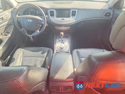 Zdjęcie 8 z 12 samochodu: 2011 HYUNDAI GENESIS 4.6L VIN:KMHGC4DF8BU132961 - miniatura