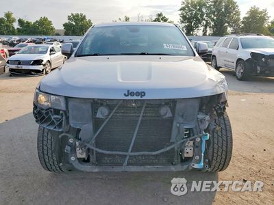 Piąte zdjęcie samochodu w środku: 2018 JEEP GRAND CHEROKEE LAREDO VIN:1C4RJFAG3JC152759 - miniatura