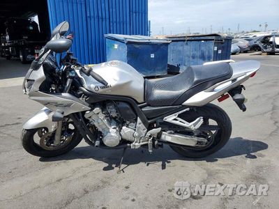 Trzecie zdjęcie samochodu z tyłu: 2003 YAMAHA FZS10 VIN:JYARN07E63A006180 - miniatura