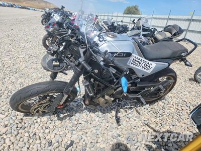 Trzecie zdjęcie samochodu z tyłu: 2020 HUSQVARNA VITPILEN 401/SVARTPILEN 401 VIN:MD2JUJ406LC263924 - miniatura