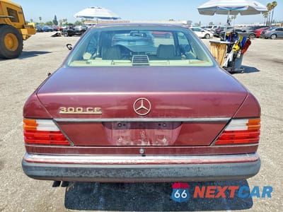 Zdjęcie 6 z 12 samochodu: 1992 MERCEDES-BENZ 300 CE VIN:WDBEA51D6NB657915 - miniatura