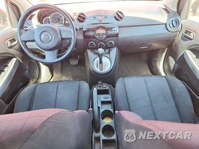 Zdjęcie 8 z 12 samochodu: 2011 MAZDA MAZDA2 VIN:JM1DE1HZ0B0128639 - miniatura