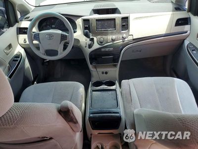 Zdjęcie 8 z 13 samochodu: 2011 TOYOTA SIENNA LE VIN:5TDKK3DC1BS151289 - miniatura