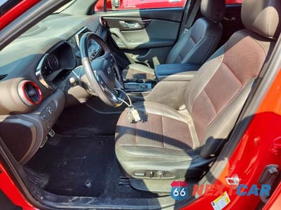 Zdjęcie 7 z 12 samochodu: 2019 CHEVROLET BLAZER RS VIN:3GNKBJRS4KS688357 - miniatura