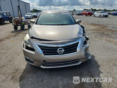 Piąte zdjęcie samochodu w środku: 2015 NISSAN ALTIMA 2.5 S VIN:1N4AL3AP2FN913370 - miniatura