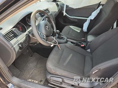 Zdjęcie 7 z 12 samochodu: 2015 VOLKSWAGEN JETTA BASE VIN:3VW2K7AJ4FM402741 - miniatura