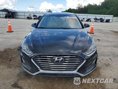 Piąte zdjęcie samochodu w środku: 2019 HYUNDAI SONATA SE VIN:5NPE24AF8KH755882 - miniatura