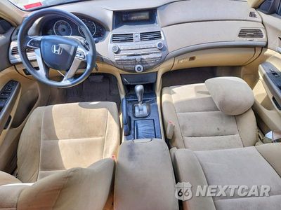 Zdjęcie 8 z 12 samochodu: 2008 HONDA ACCORD VIN:JHMCP26418C075085 - miniatura