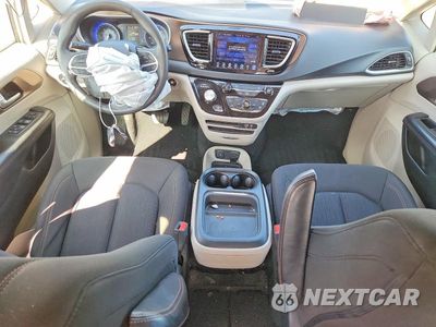 Zdjęcie 8 z 13 samochodu: 2017 CHRYSLER PACIFICA TOURING L VIN:2C4RC1BG9HR795873 - miniatura