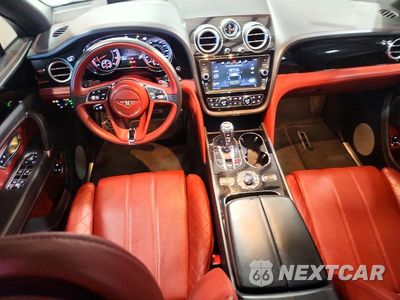 Zdjęcie 8 z 13 samochodu: 2017 BENTLEY BENTAYGA VIN:SJAAC2ZV7HC014401 - miniatura