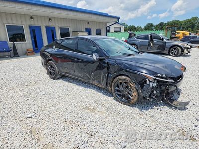 Czwarte zdjęcie samochodu z boku: 2025 KIA K4 GT-LINE TURBO VIN:3KPFW4DC5SE108497 - miniatura