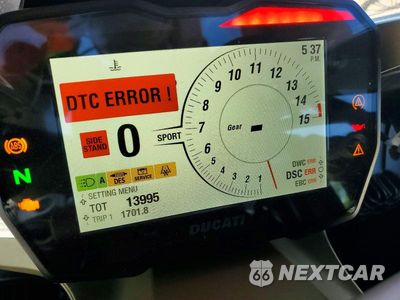 Zdjęcie 7 z 9 samochodu: 2021 DUCATI PANIGALE V4 VIN:ZDMDAGNW0MB001314 - miniatura