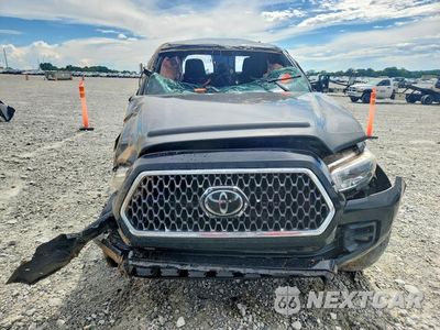 Piąte zdjęcie samochodu w środku: 2019 TOYOTA TACOMA TRD OFF-ROAD VIN:3TMAZ5CN5KM114607 - miniatura