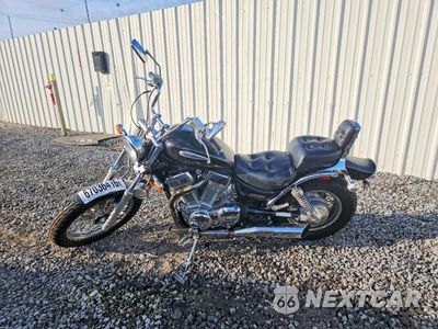Trzecie zdjęcie samochodu z tyłu: 1998 SUZUKI VS1400 GLP VIN:JS1VX51L1W2100283 - miniatura