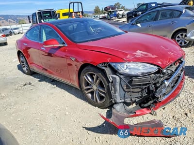 Czwarte zdjęcie samochodu z boku: 2014 TESLA MODEL S VIN:5YJSA1S12EFP57282 - miniatura