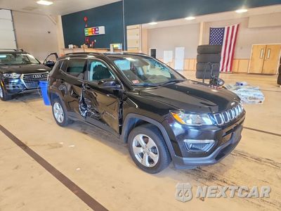 Czwarte zdjęcie samochodu z boku: 2021 JEEP COMPASS LATITUDE VIN:3C4NJDBB5MT597678 - miniatura