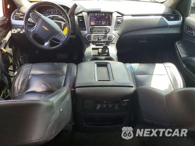 Zdjęcie 8 z 13 samochodu: 2018 CHEVROLET SUBRBAN VIN:1GNSKHKCXJR105982 - miniatura