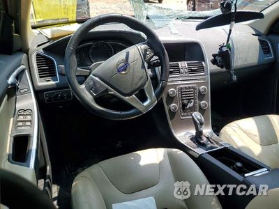 Zdjęcie 8 z 13 samochodu: 2016 VOLVO XC60 T6 PREMIER VIN:YV449MDK8G2860024 - miniatura