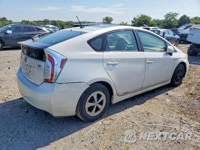 Trzecie zdjęcie samochodu z tyłu: 2013 TOYOTA PRIUS FOUR VIN:JTDKN3DU7D5551575 - miniatura