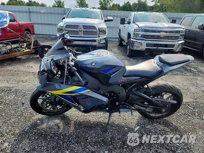 Trzecie zdjęcie samochodu z tyłu: 2013 HONDA CBR1000 RR-ABS VIN:JH2SC5988DK400038 - miniatura