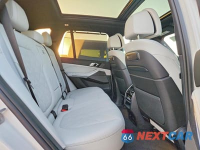 Zdjęcie 10 z 12 samochodu: 2025 BMW X5 XDRIVE40I VIN:5UX23EU07S9Y99962 - miniatura