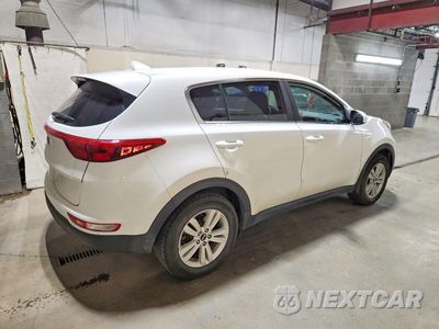 Trzecie zdjęcie samochodu z tyłu: 2019 KIA SPORTAGE LX VIN:KNDPMCAC7K7599129 - miniatura