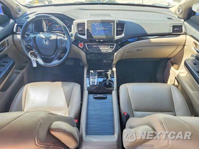 Zdjęcie 8 z 13 samochodu: 2016 HONDA PILOT TOURING VIN:5FNYF5H90GB011528 - miniatura