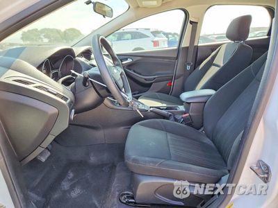 Zdjęcie 7 z 12 samochodu: 2018 FORD FOCUS SE VIN:1FADP3K27JL304011 - miniatura