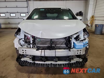 Piąte zdjęcie samochodu w środku: 2025 TOYOTA SIENNA PLATINUM 7-PASSENGER VIN:5TDESKFC3SS163397 - miniatura