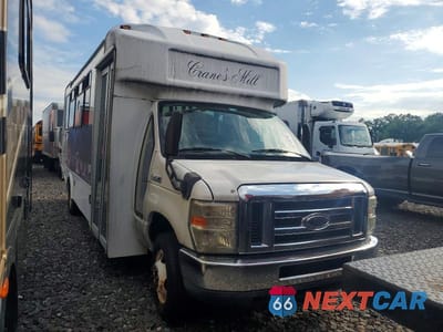 2011 FORD ECONOLINE E450 SUPER DUTY CUTAWAY VAN 1FDFE4FS7BDB14922 - główne zdjęcie licytacji z USA - miniatura