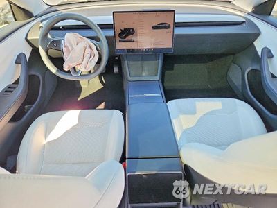 Zdjęcie 8 z 12 samochodu: 2025 TESLA MODEL 3 VIN:5YJ3E1EA1SF002270 - miniatura