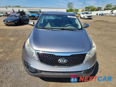 Piąte zdjęcie samochodu w środku: 2014 KIA SPORTAGE LX VIN:KNDPBCAC5E7549601 - miniatura