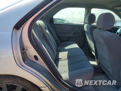 Zdjęcie 10 z 12 samochodu: 2001 TOYOTA CAMRY LE VIN:4T1BG22K41U048122 - miniatura