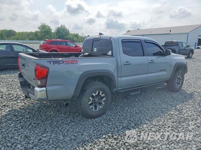 Trzecie zdjęcie samochodu z tyłu: 2019 TOYOTA TACOMA TRD OFF-ROAD VIN:3TMCZ5AN3KM285223 - miniatura