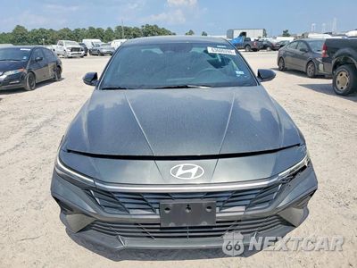 Piąte zdjęcie samochodu w środku: 2025 HYUNDAI ELANTRA SEL SPORT VIN:KMHLM4DG5SU928930 - miniatura