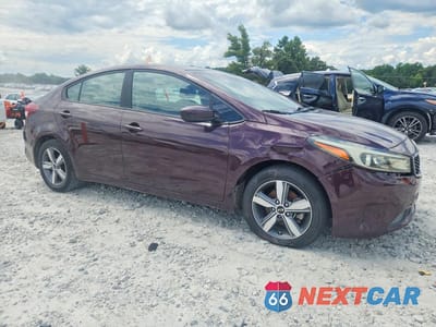Czwarte zdjęcie samochodu z boku: 2018 KIA FORTE LX VIN:3KPFL4A73JE193497 - miniatura