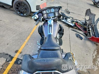 Zdjęcie 6 z 9 samochodu: 2014 HARLEY-DAVIDSON FLHTK ELECTRA GLIDE ULTRA LIMITED VIN:1HD1KEL15EB704639 - miniatura