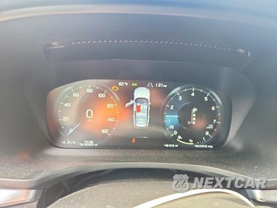 Zdjęcie 9 z 12 samochodu: 2020 VOLVO V60 CROSS COUNTRY T5 MOMENTUM VIN:YV4102WK9L1047273 - miniatura