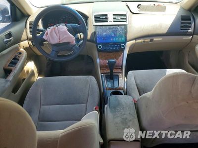 Zdjęcie 8 z 12 samochodu: 2003 HONDA ACCORD EX VIN:JHMCM56623C071602 - miniatura