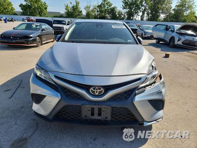 Piąte zdjęcie samochodu w środku: 2018 TOYOTA CAMRY SE VIN:JTNB11HK9J3051753 - miniatura