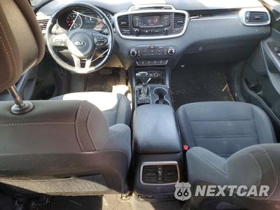 Zdjęcie 8 z 13 samochodu: 2016 KIA SORENTO LX VIN:5XYPG4A32GG127394 - miniatura