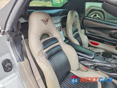 Zdjęcie 10 z 12 samochodu: 1998 CHEVROLET CORVETTE VIN:1G1YY32G4W5128284 - miniatura