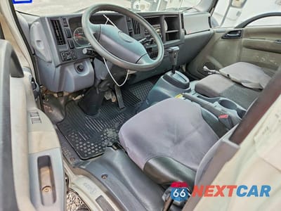 Zdjęcie 8 z 13 samochodu: 2012 ISUZU NPR HD VIN:JALC4W165C7000402 - miniatura