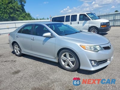 Czwarte zdjęcie samochodu z boku: 2013 TOYOTA CAMRY SE VIN:4T1BF1FK8DU213648 - miniatura