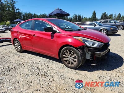 Czwarte zdjęcie samochodu z boku: 2015 HYUNDAI ELANTRA SE VIN:KMHDH4AEXFU253335 - miniatura